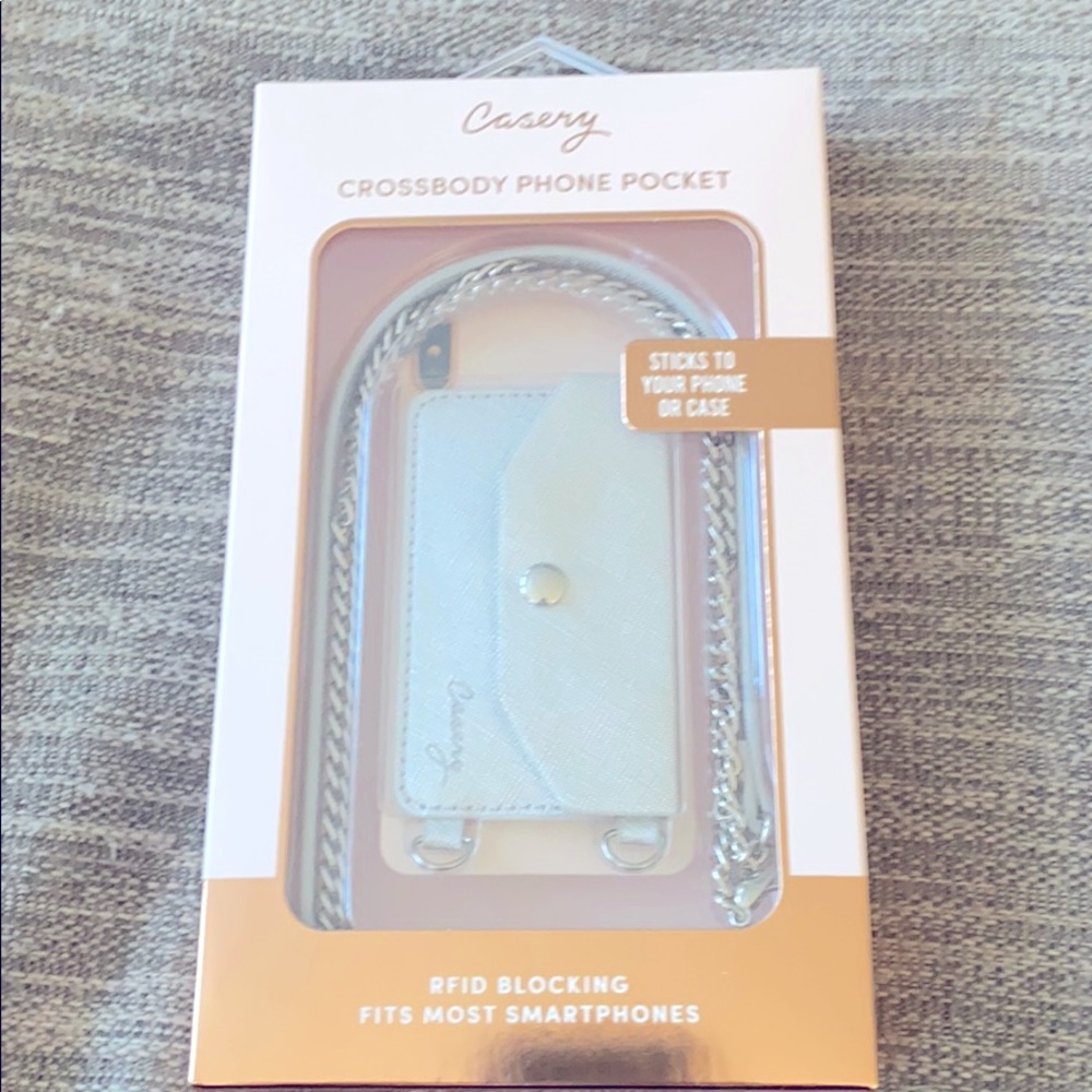 Casery Crossbody Phone Pocket - Silver